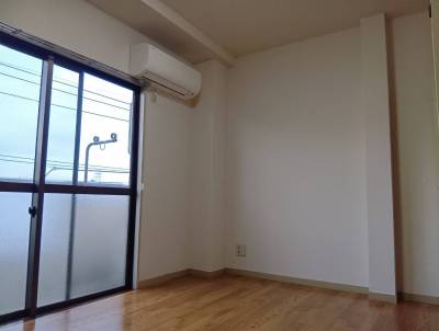 エアコン付きです。