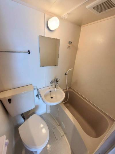 3点ユニットバス。外国人の方歓迎です！