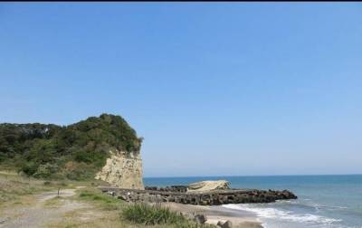 目の前は釣りが出来る海