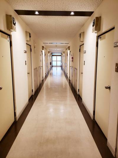 内廊下のため、セキュリティ高いです