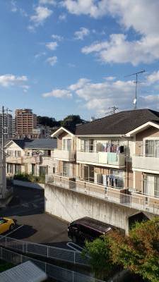 閑静な住宅街、前面に建物ありません