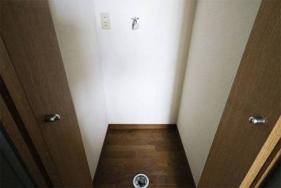 屋内洗濯機置き場。