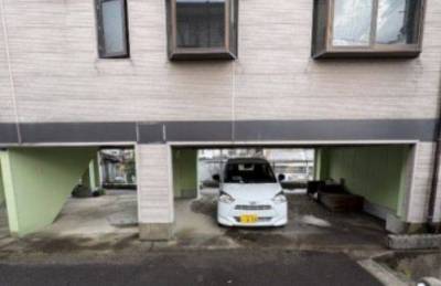 敷地内に駐車場完備！