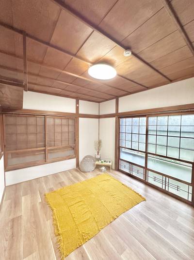 1階の住居スペース。広々で解放的。