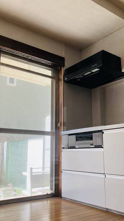 夏が涼しい掃き出し窓。採光充分。