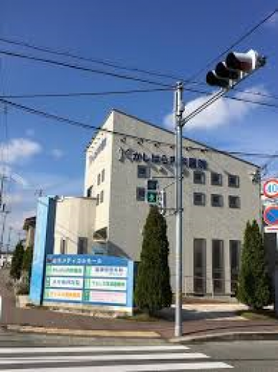 徒歩５分以内に医療関係が集中してあり、安心です