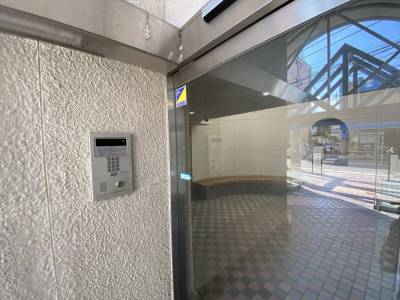 入口オートロック　自動ドア