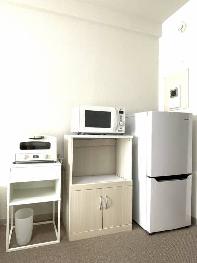 冷蔵庫、電子レンジ、トースター（アラジン）がご利用頂けます。