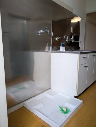 初期費用ゼロ、保証会社加入できなくても可。駐車場有り。