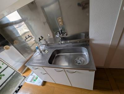 初期費用ゼロ、保証会社加入できなくても可。駐車場有り。