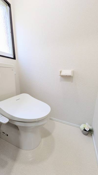 トイレは全面リフォーム済み♪新品で綺麗です！