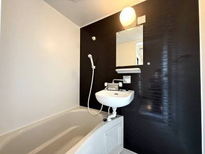 お手入れ簡単モダンな浴室