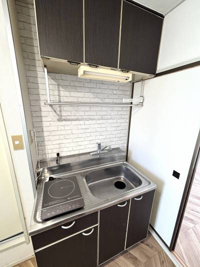 IH1口コンロは据え付けの機器になります。