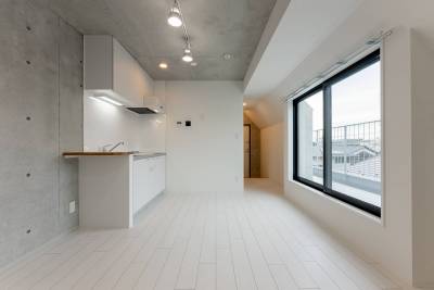 明るい窓で機能的なキッチンも使いやすいです。