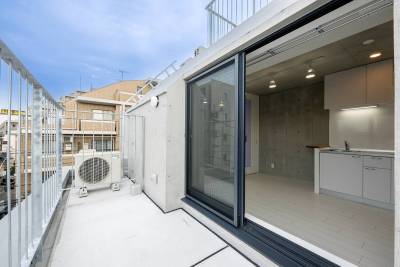 広々としたルーフバルコニーで開放的です‼️