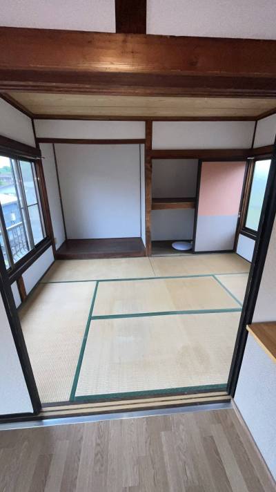 ☆６畳和室〔２階〕☆新品ラグマット敷き予定☆