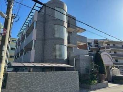 建物北東側の風景
バイク　自転車置き場