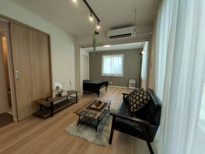 エアコン完備、ダクトレール照明