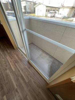 ベランダで洗濯物干せます