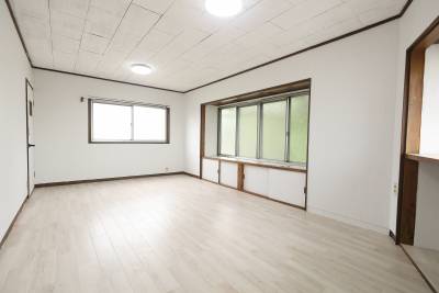 2階にも広々とした洋室1