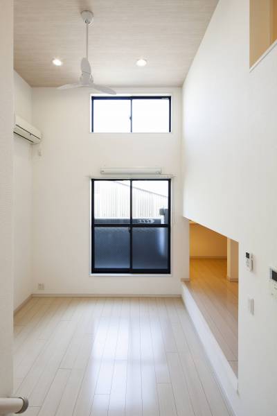 【イメージ写真】
ロフトの奥がウォークインクローゼットです。