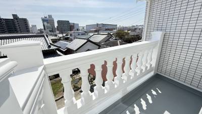 【欧州デザインのベランダ】