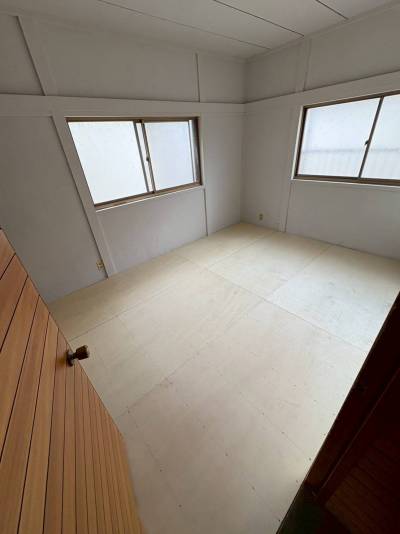 リフォーム中2階6畳部屋