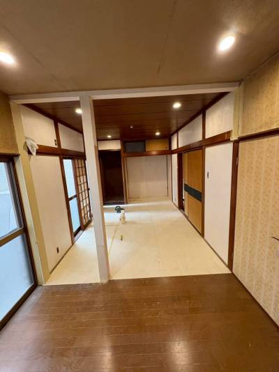 リフォーム中LDK
ダウンライトいれました