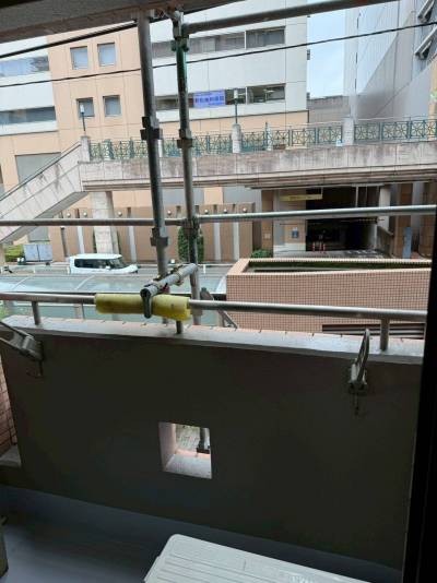 バルコニーから見た駅ビル