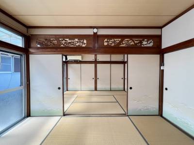 二間続きの和室！中庭に接しています