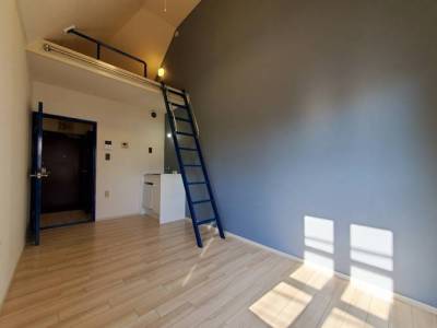 レオパレス南生田　201