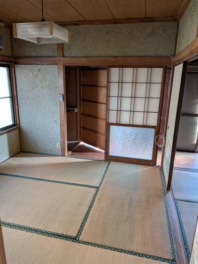玄関横の和室