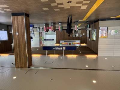最寄りの幸手駅は新しくて綺麗な駅です。