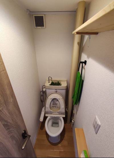 温水洗浄便座つきトイレ
※プロによる洗浄済み