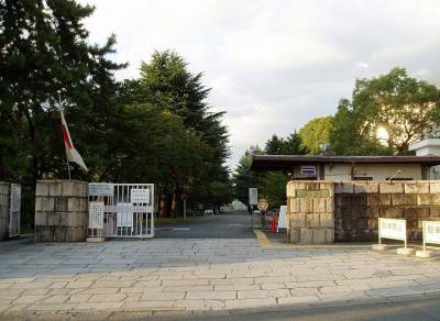 京都教育大学がすぐ西側にあります。
