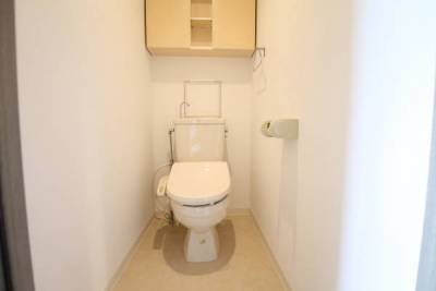 トイレはウォシュレット便座です。