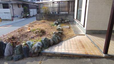 庭は植栽や家庭菜園に利用可能です