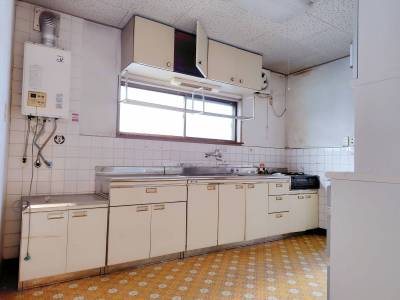 料理もしやすい広々としたキッチン＋コンロ付