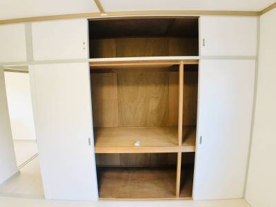 中で寝れちゃうくらいの大型収納でお部屋すっきり♪