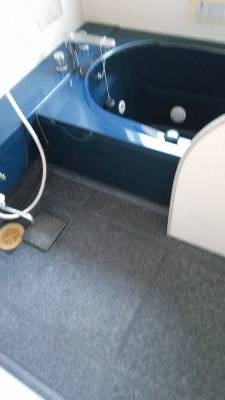 お風呂、業者により清掃済み。