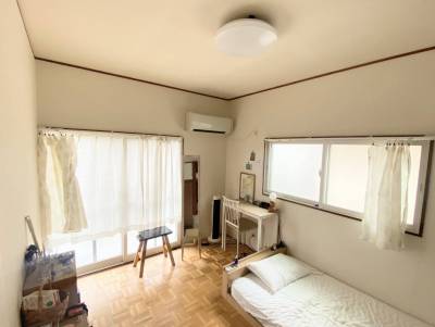 6畳+収納1.5畳の203号室です。