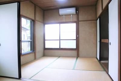 和室
エアコンは新品です！