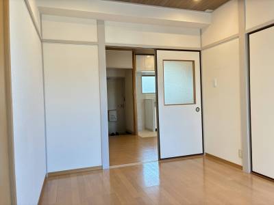 どの部屋にも出入りができる便利な間取り
