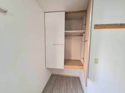 大き目クローゼットあり、下も収納にできる