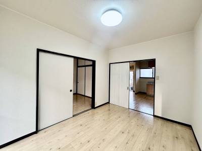 家具のレイアウトがしやすい洋室