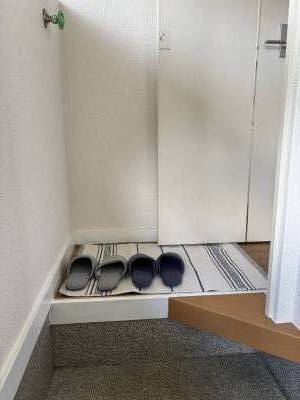 白を基調に明るい玄関♪