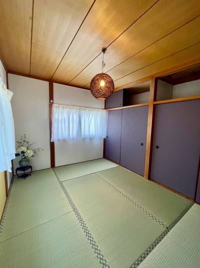 ２階和室は１階とはまた違ったテイストで。