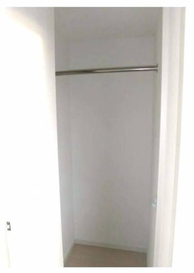 クローゼット付で部屋の中がスッキリ片付きますよ♫