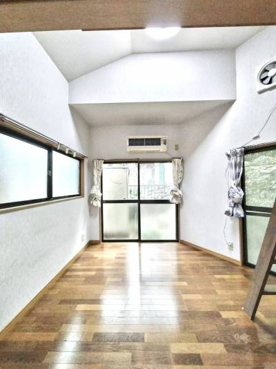 勉強部屋・寝室です