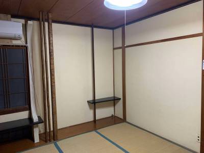 南側6畳和室　エアコンは去年設置しました。